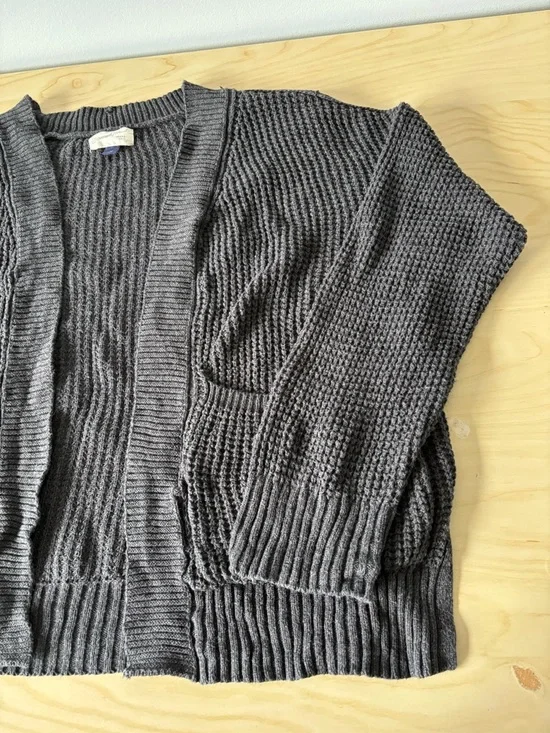 Universal Thread Gray Open-Front Knit Cardigan - Picture 3 of 5